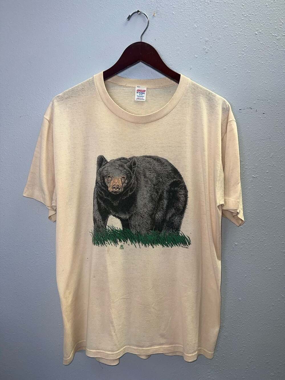 Vintage 80s Black Bear Graphic T-Shirt Jerzees Made in USA Cream Beige XL 0633